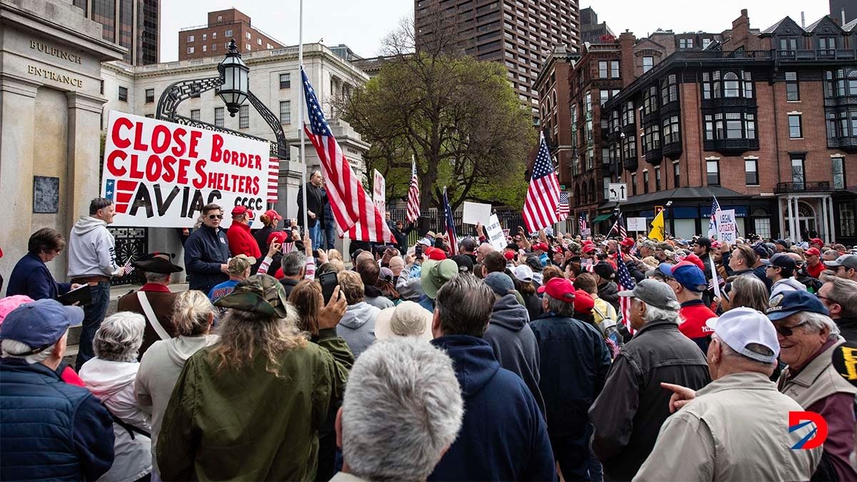 Miles acudieron a una manifestación en Boston, Estados Unidos, el pasado sábado, para pedir el cierre de la frontera con México. Foto: Joseph Prezioso / AFP.