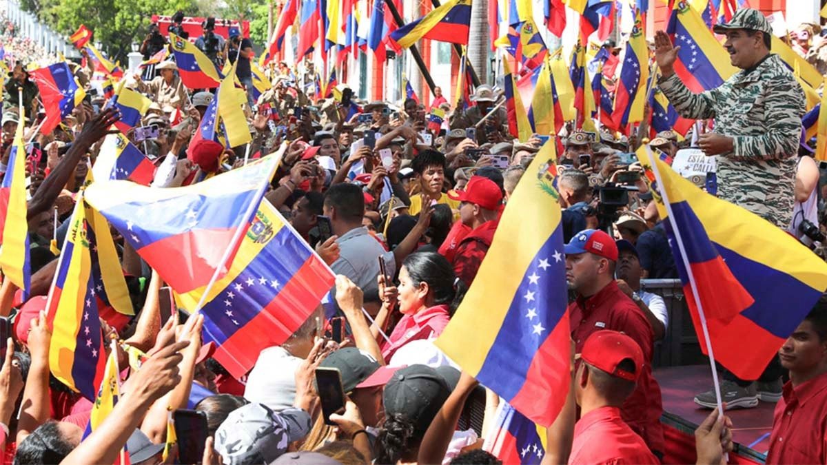 En medio de la campaña electoral en Venezuela, el presidente Nicolás Maduro impulsa cambios legales que inquietan a la oposición. Foto: Zurimac Campos / Presidencia de Venezuela / AFP.